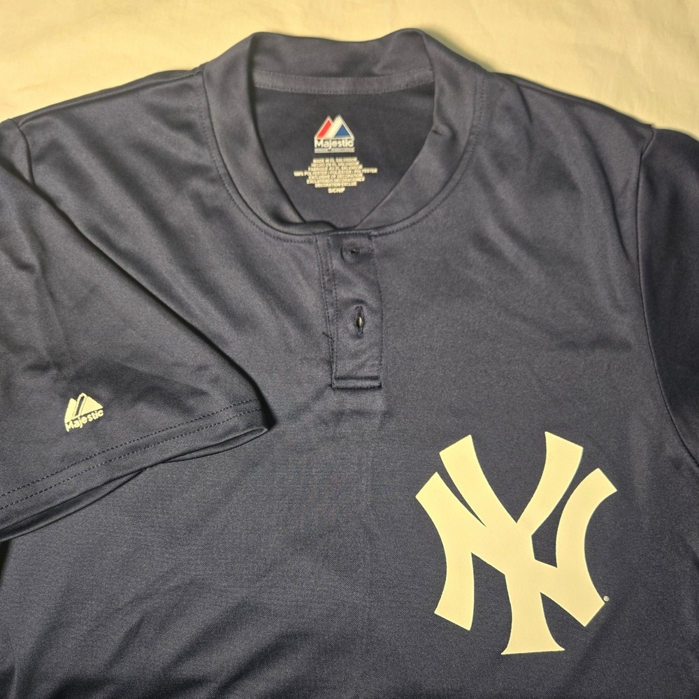 Majestic New York Yankees Henley Jersey Shirt Mens Small Navy Blue Cool Base MLB